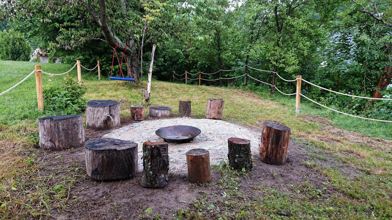 Chalupa kde bejval krám ★ sauna ★ kulečník ★ pinec Vysoké nad Jizerou Esterno foto