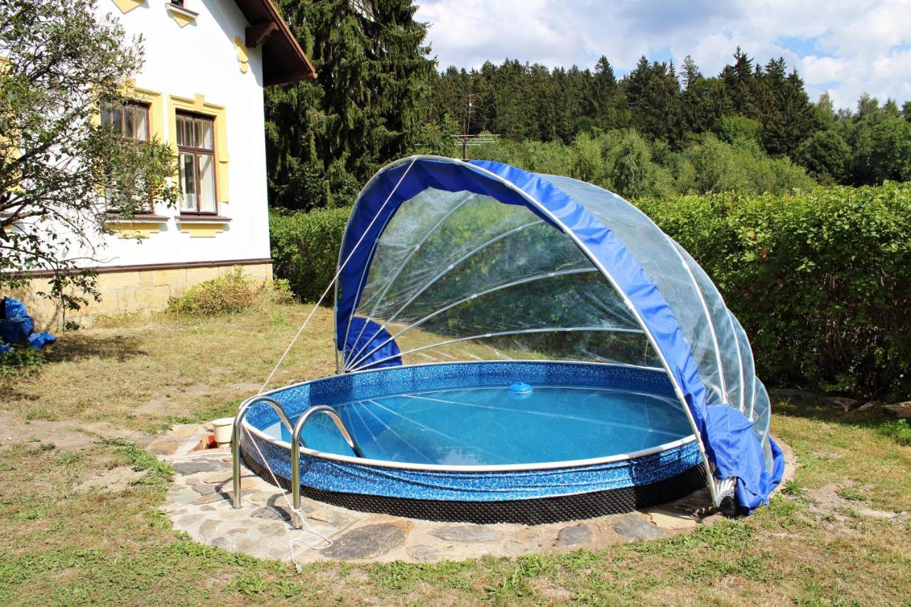 Chalupa kde bejval krám ★ sauna ★ kulečník ★ pinec Vysoké nad Jizerou Esterno foto